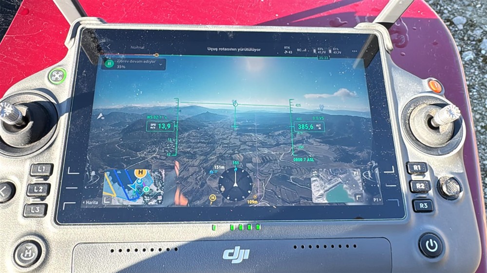 Monitoring a photogrammetric flight on a drone controller
