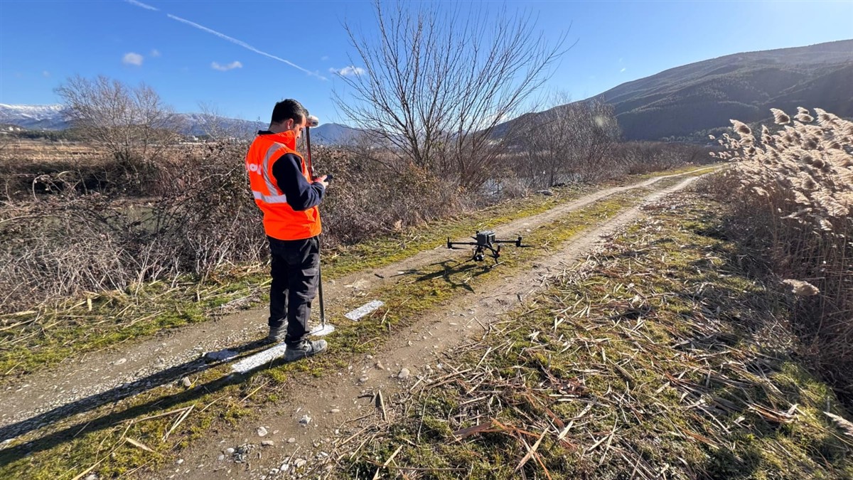 GNSS field survey before a drone photogrammetry flight
