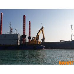 Çalışma sahasında ekskavatör veya tarama ekipmanı