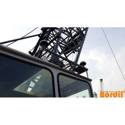 Deniz inşaatında kullanılan vinç veya kazık ekipmanı