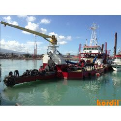Deniz projesi sahasında ölçüm gemisi veya iş teknesi