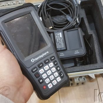 Hemisphere S321 GNSS Seti (2 adet, sabit ve gezici) — GNSS ölçüm kontrol ünitesi ve el tipi ekipman