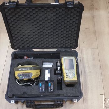 Topcon HiPer II GNSS Alıcıları (toplam 3 adet) — Taşıma çantasında GNSS ölçüm seti ve aksesuarları