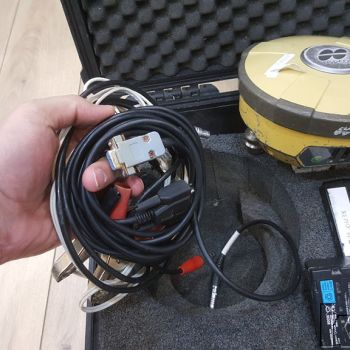 Topcon HiPer II GNSS Alıcıları (toplam 3 adet) — GNSS ölçüm ekipmanı kabloları ve bağlantıları