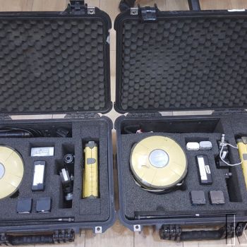Topcon HiPer II GNSS Alıcıları (toplam 3 adet) — Taşıma çantasında GNSS ölçüm seti ve aksesuarları
