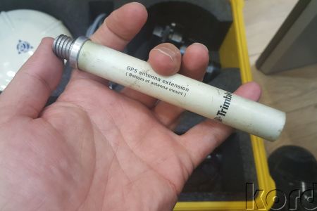 Trimble R8 Sabit ve Gezici + 35w UHF Set — GNSS ölçüm ekipmanı kabloları ve bağlantıları