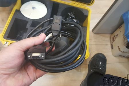 Trimble R8 Sabit ve Gezici + 35w UHF Set — GNSS ölçüm ekipmanı kabloları ve bağlantıları