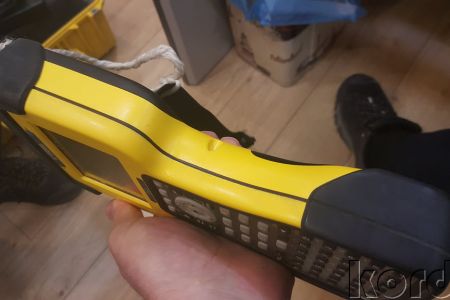 Trimble R8 Sabit ve Gezici + 35w UHF Set — GNSS ölçüm kontrol ünitesi ve el tipi ekipman