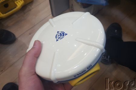 Trimble R8 Sabit ve Gezici + 35w UHF Set — GNSS ölçüm alıcısı