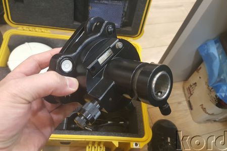 Trimble R8 Sabit ve Gezici + 35w UHF Set — GNSS ölçüm ekipmanı aksesuar detayı