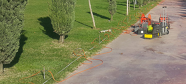 Yeraltı araştırmasını tamamlayan jeofizik saha ölçümleri.